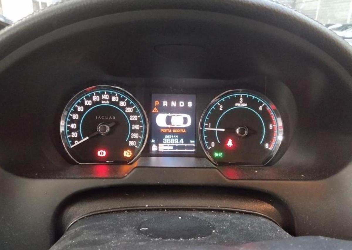 jaguar-xf-2012-diesel-2179cc