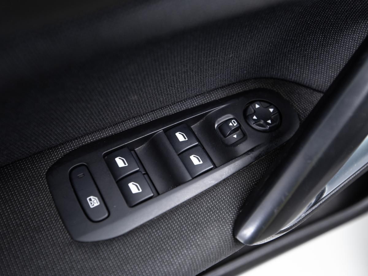 peugeot-308-2019-diesel-1499cc
