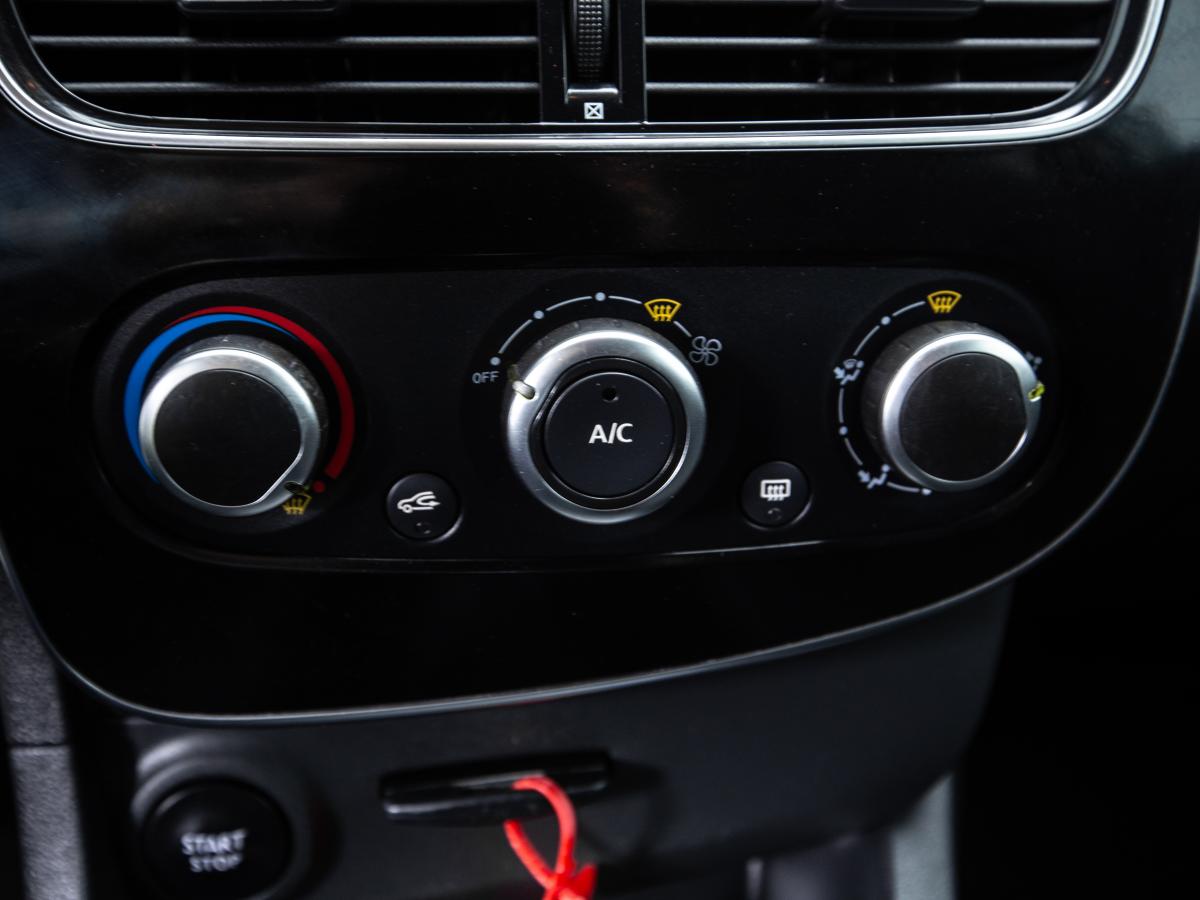 renault-clio-sport-tourer-2017-diesel-1461cc