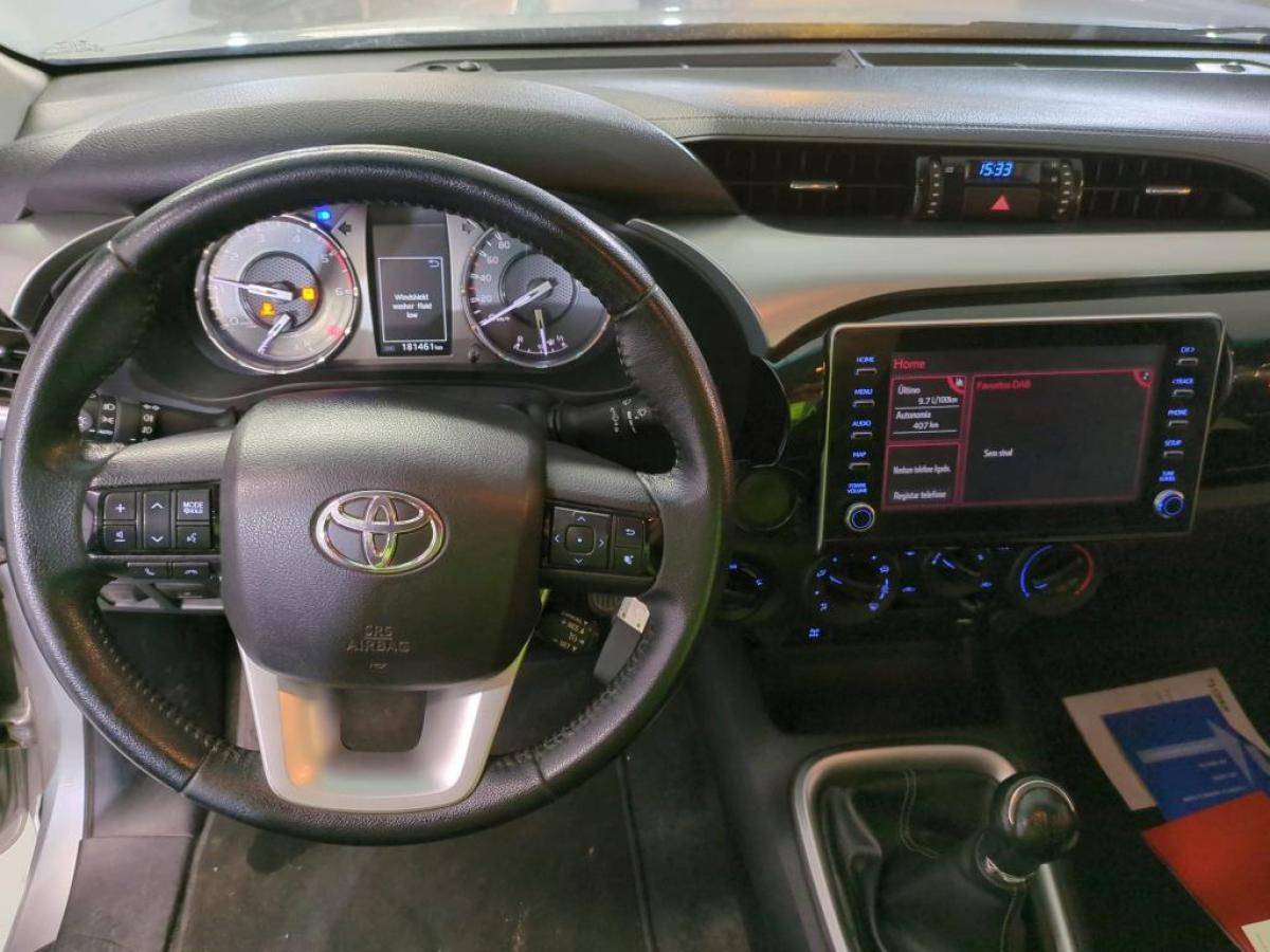 toyota-hilux-2021-diesel-2393cc