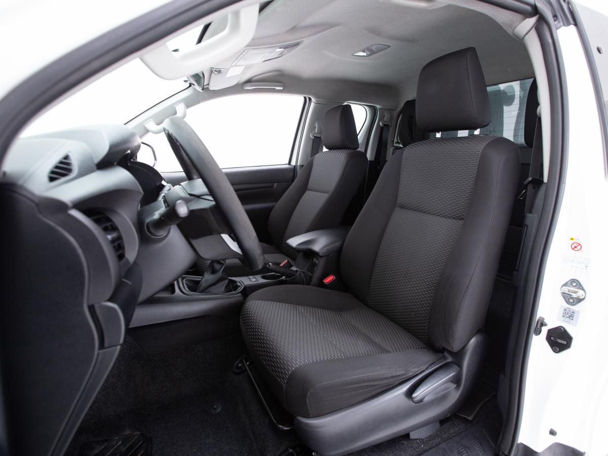 toyota-hilux-2018-diesel-2393cc
