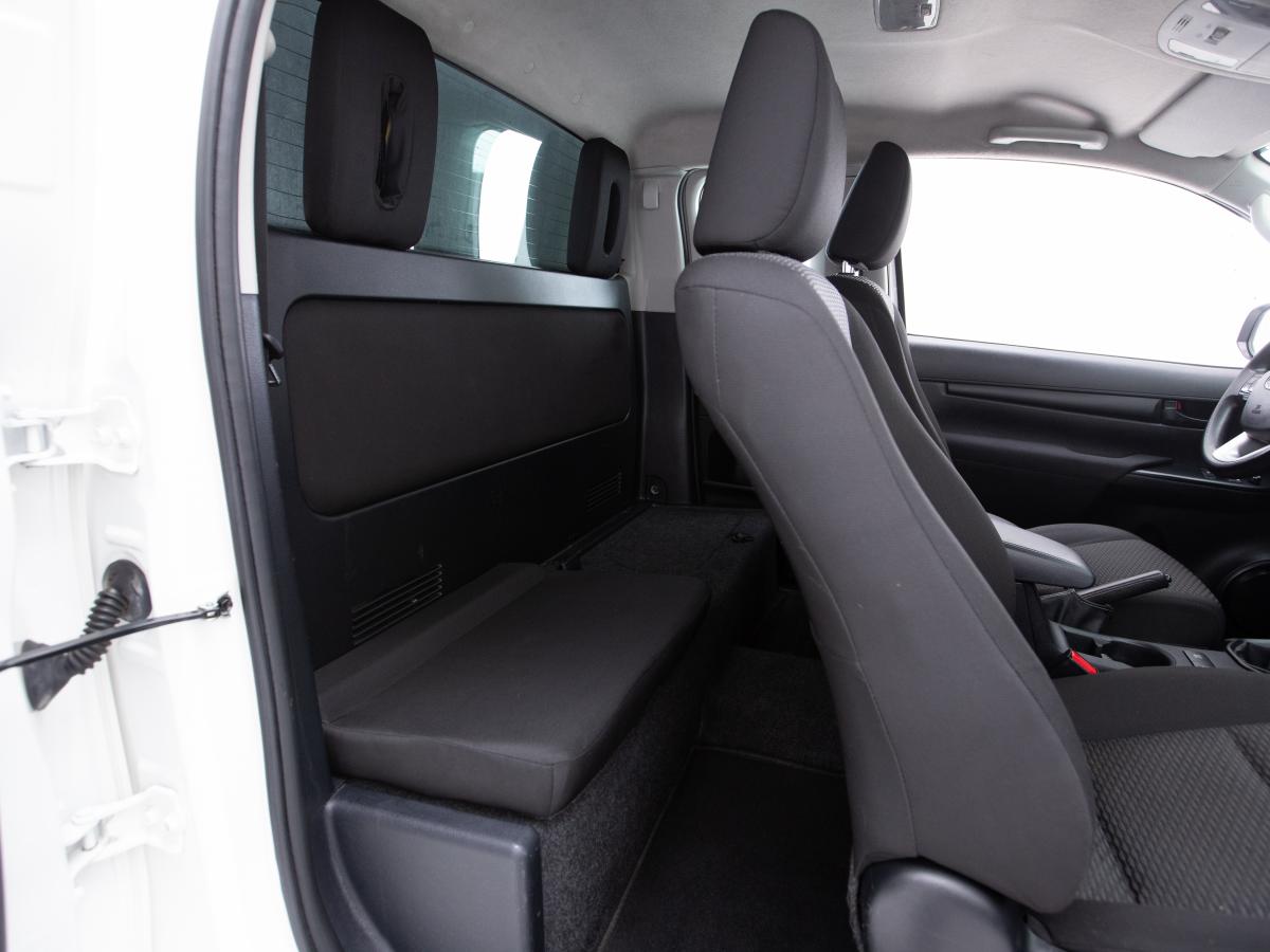 toyota-hilux-2018-diesel-2393cc