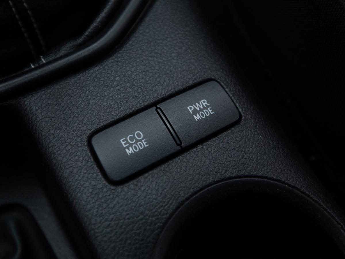 toyota-hilux-2018-diesel-2393cc