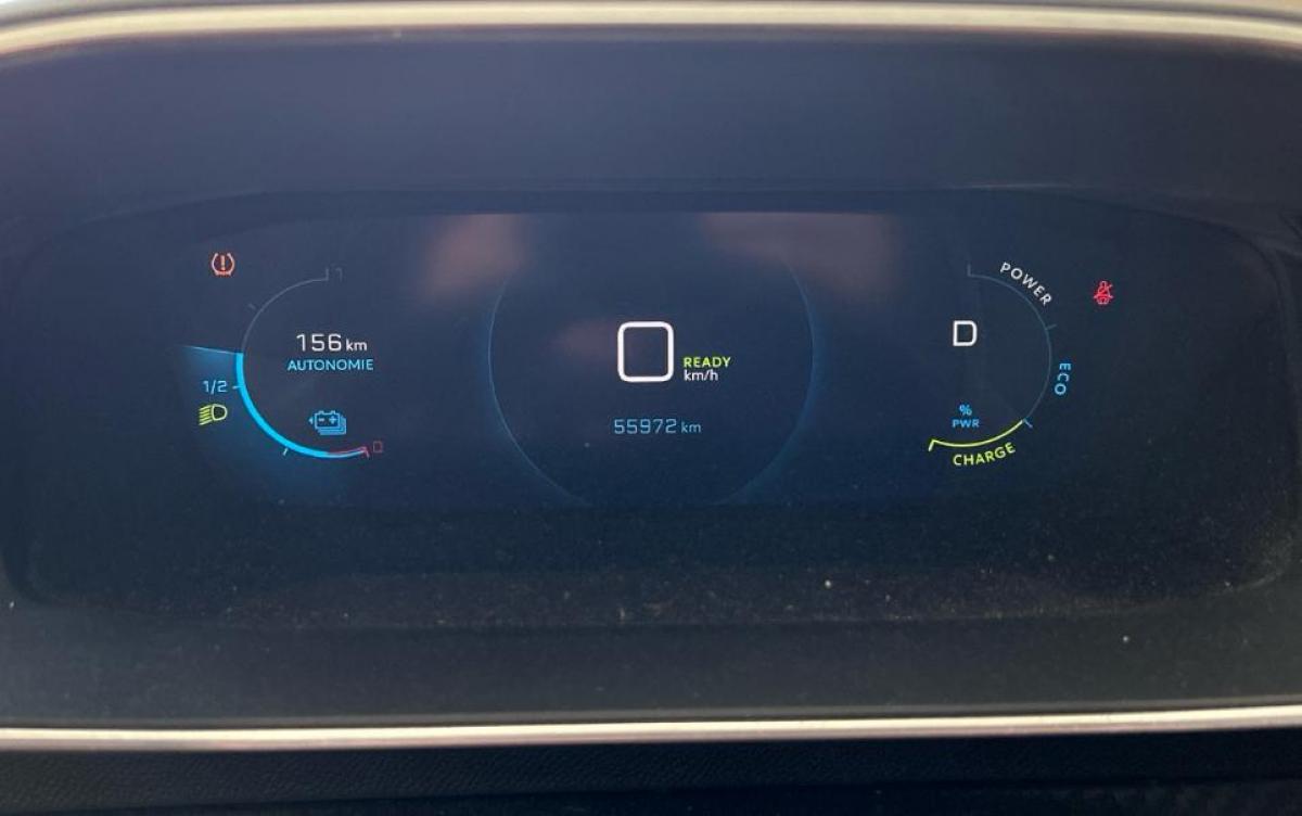peugeot-e-2008-2022-eletrico-0cc