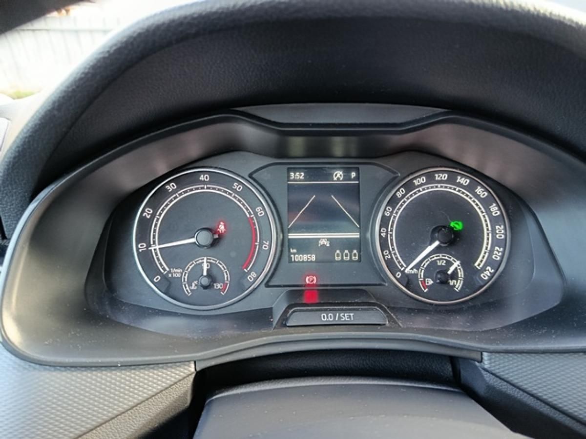 skoda-kamiq-2023-gasolina-999cc