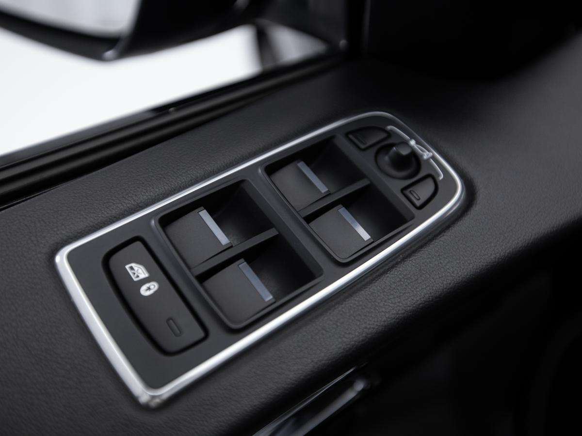 jaguar-f-pace-2017-diesel-1999cc