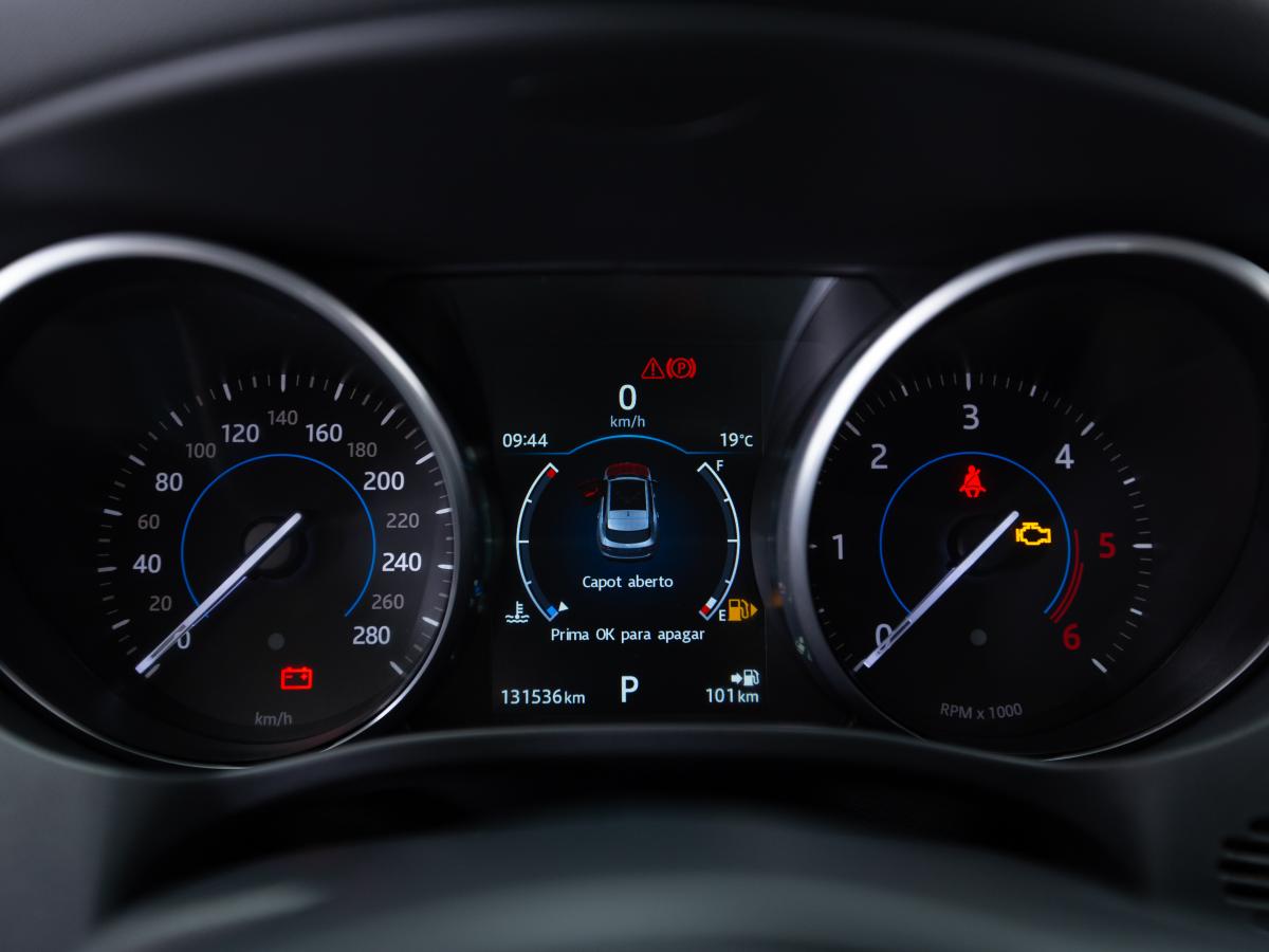 jaguar-f-pace-2017-diesel-1999cc