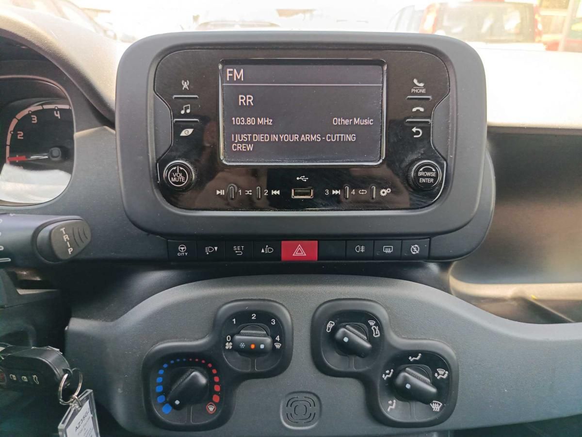 fiat-panda-2023-gasolina-999cc