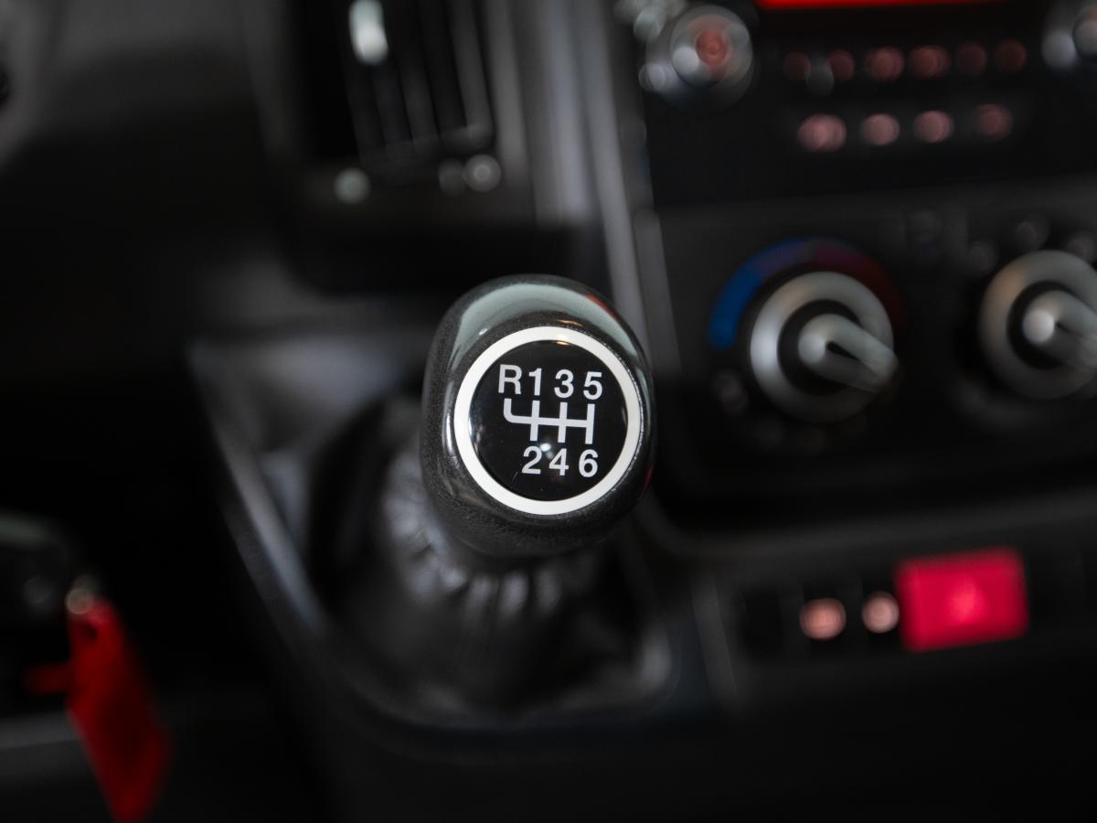 peugeot-boxer-2022-diesel-2179cc