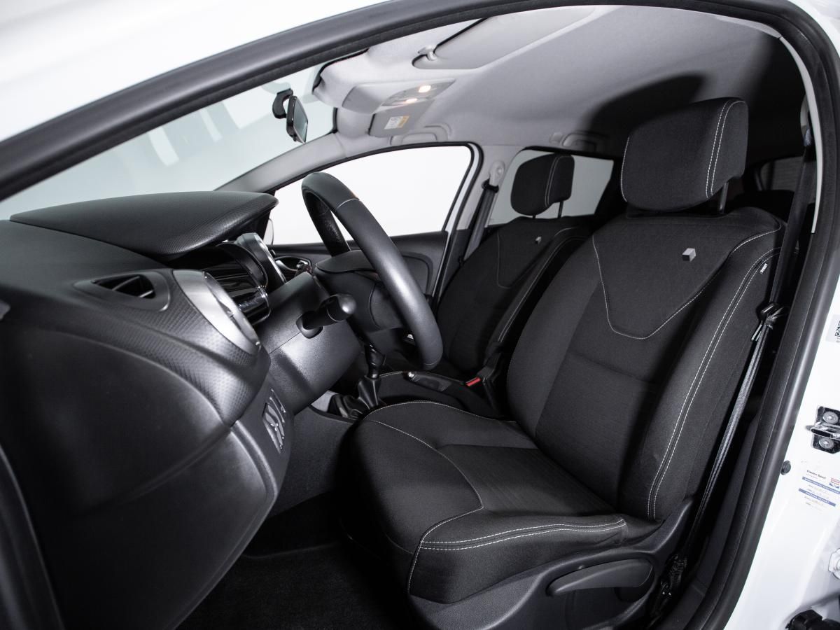renault-clio-sport-tourer-2016-diesel-1461cc