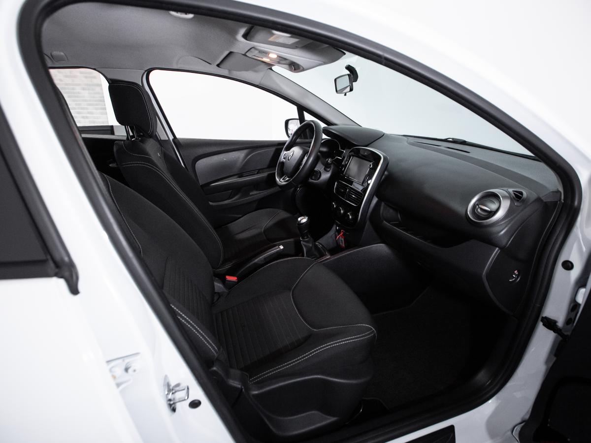 renault-clio-sport-tourer-2016-diesel-1461cc