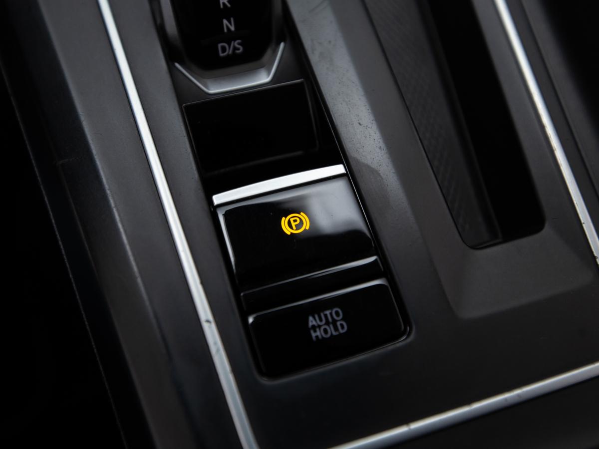 volkswagen-golf-2021-diesel-1968cc