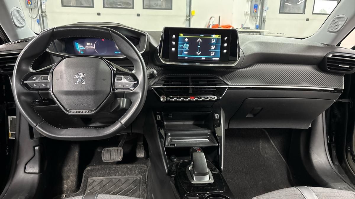 peugeot-e-2008-2022-eletrico-0cc