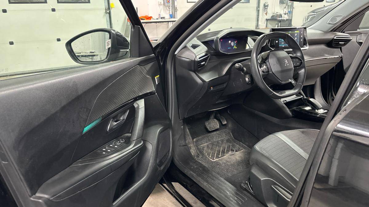 peugeot-e-2008-2022-eletrico-0cc