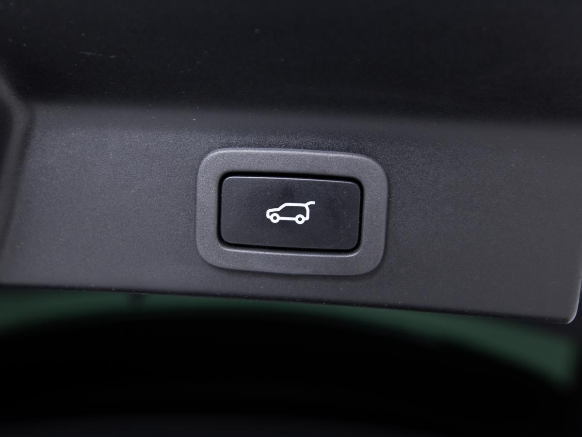jaguar-f-pace-2017-diesel-1999cc