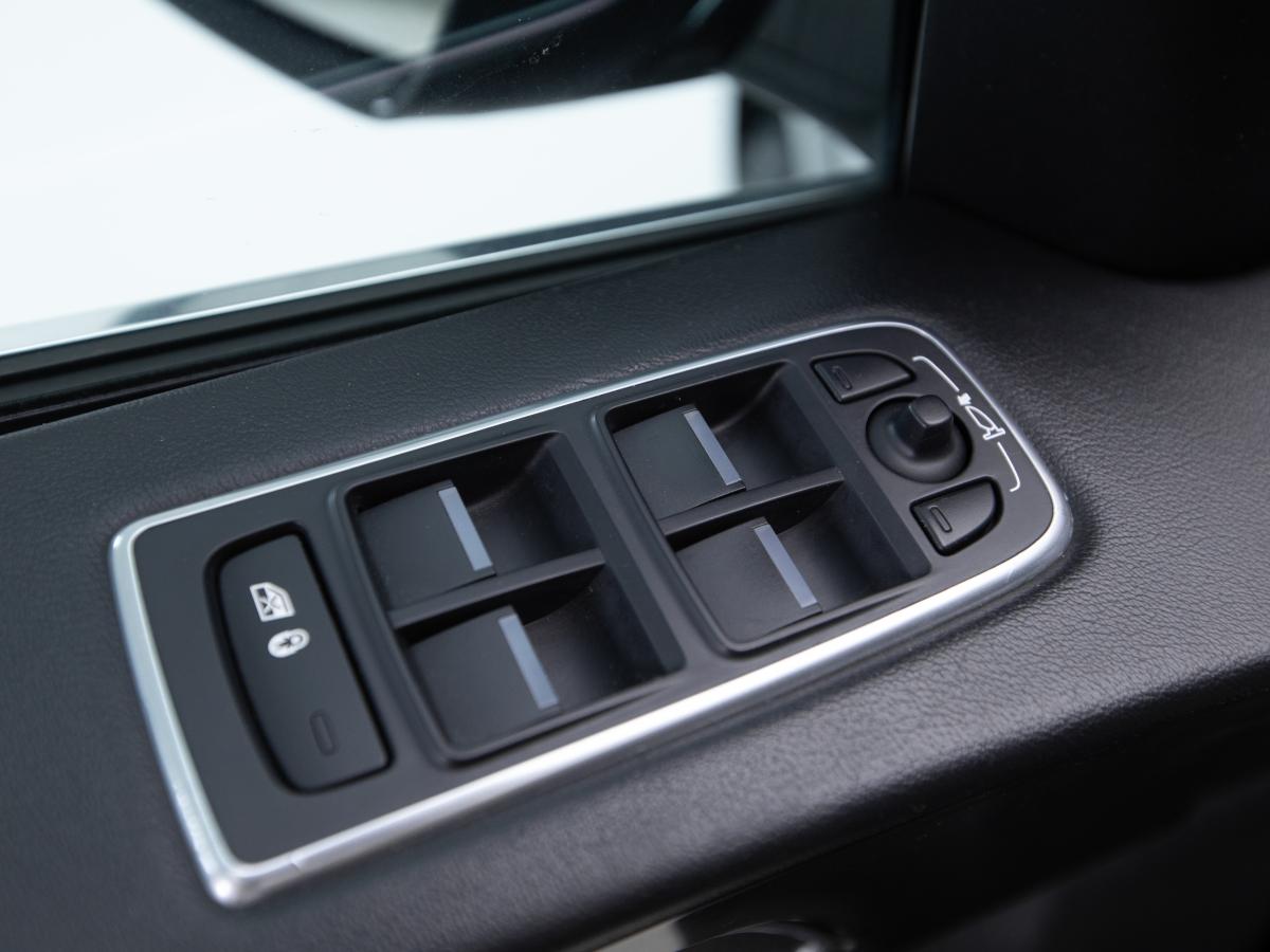 jaguar-f-pace-2017-diesel-1999cc