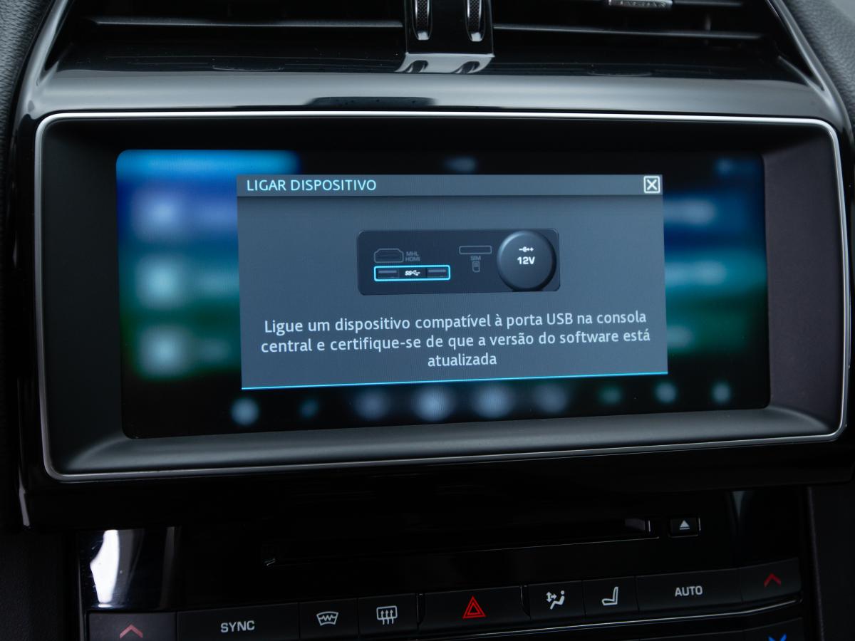 jaguar-f-pace-2017-diesel-1999cc
