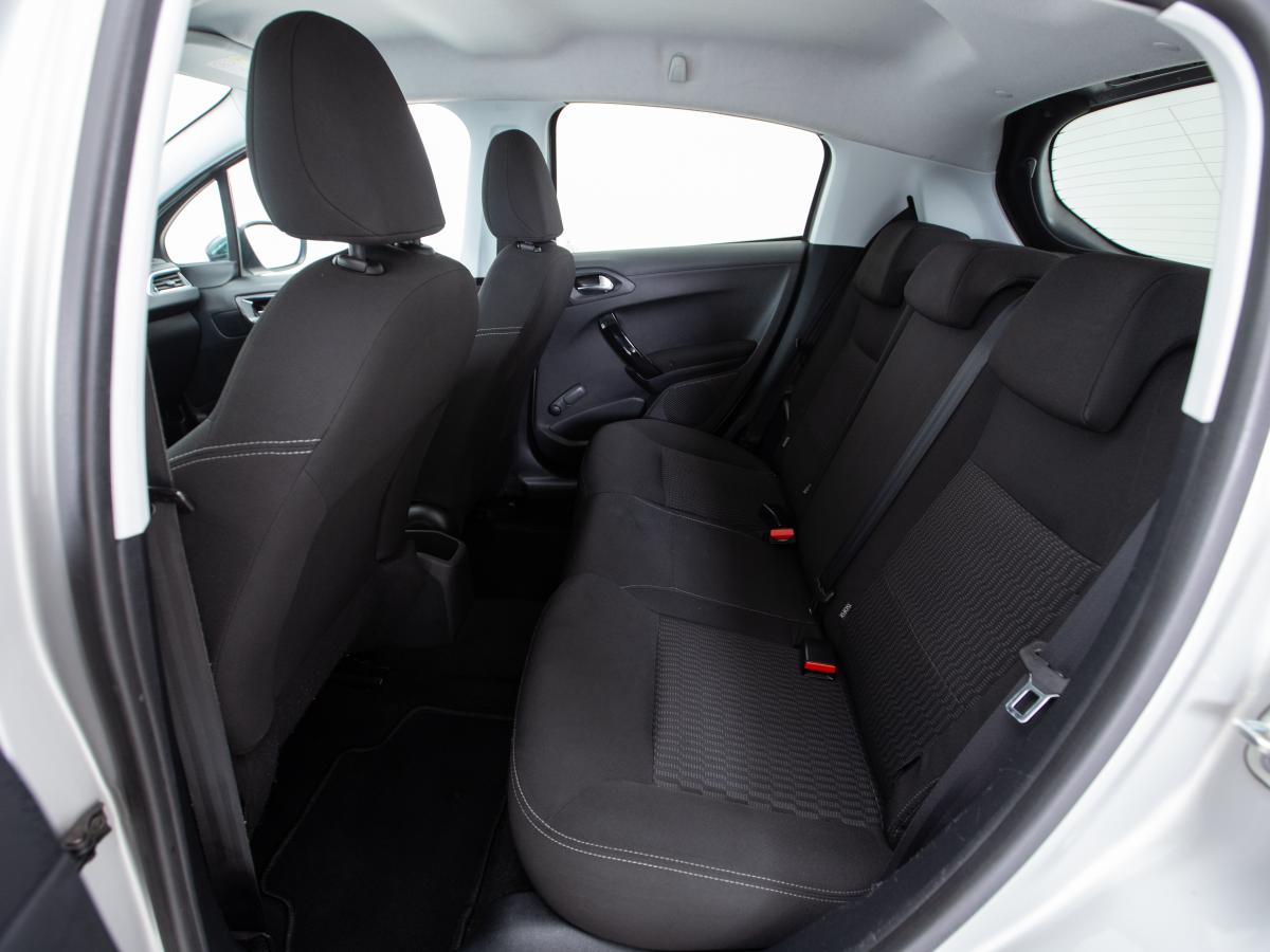 peugeot-208-2014-gasolina-1199cc