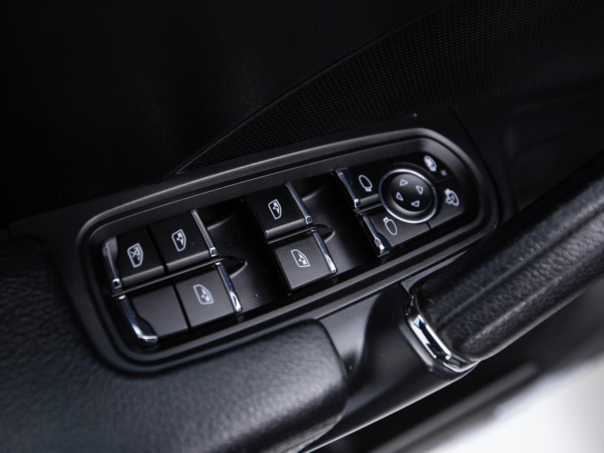 porsche-cayenne-2010-diesel-2967cc