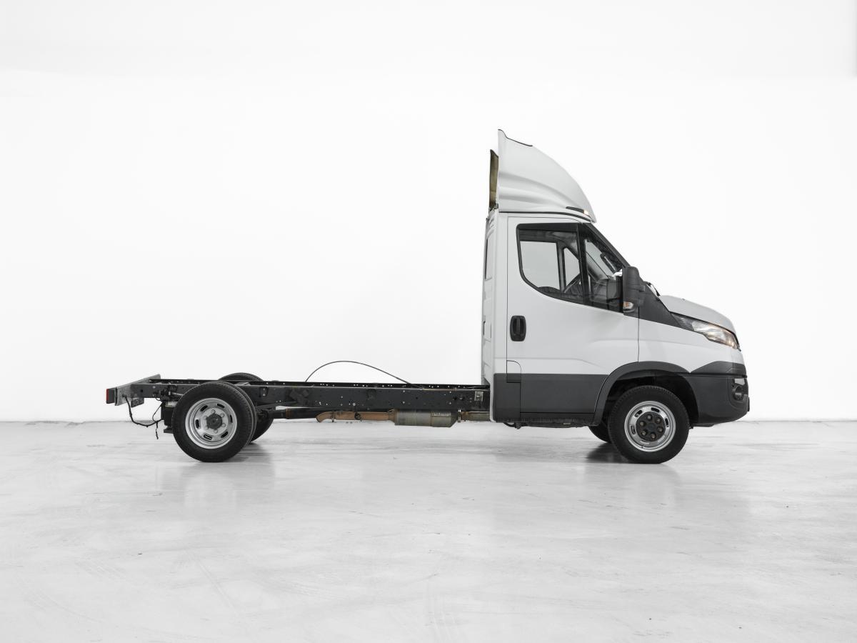 iveco-daily-2019-diesel-2998cc