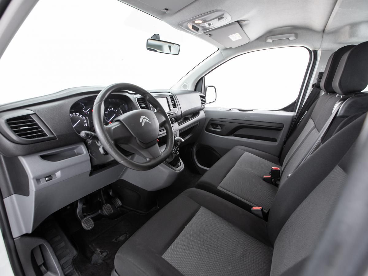 citroen-jumpy-2022-diesel-1499cc