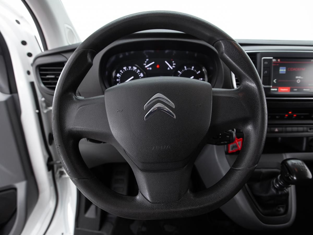 citroen-jumpy-2022-diesel-1499cc
