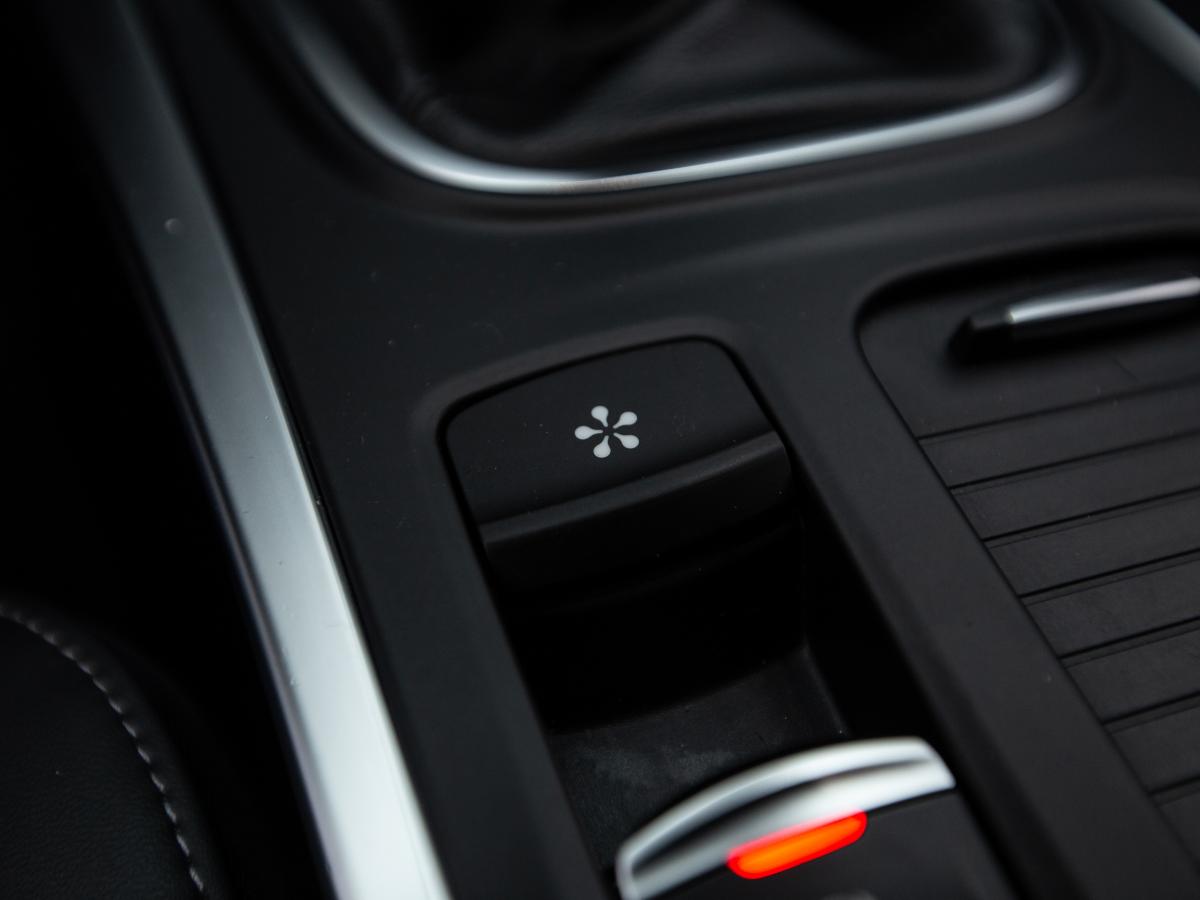 renault-megane-sport-tourer-2022-diesel-1461cc