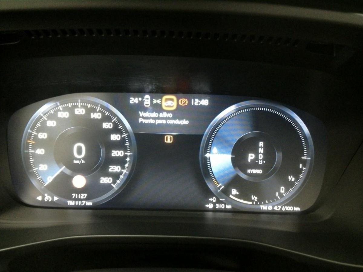 volvo-xc40-2022-hibrido-a-gasolina-1477cc