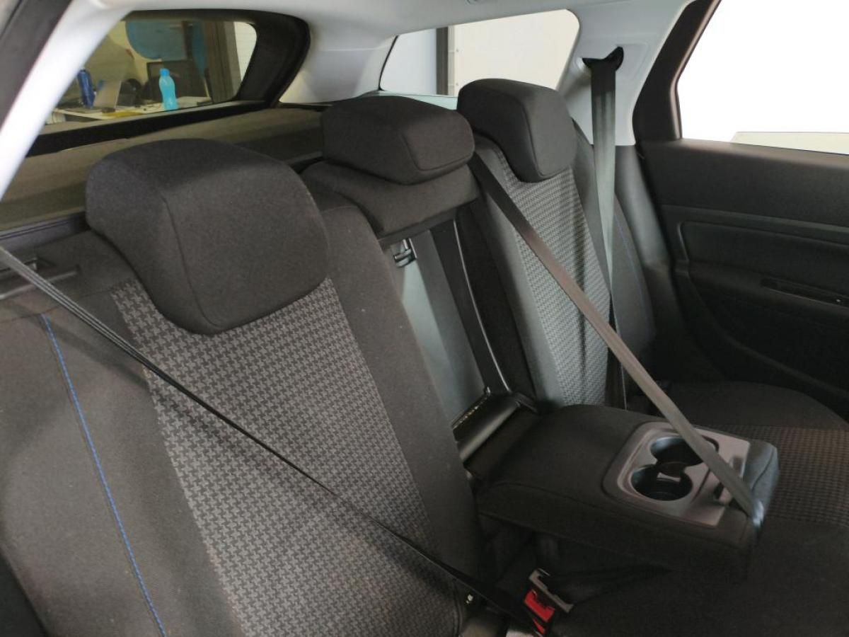 peugeot-308-sw-2021-diesel-1499cc