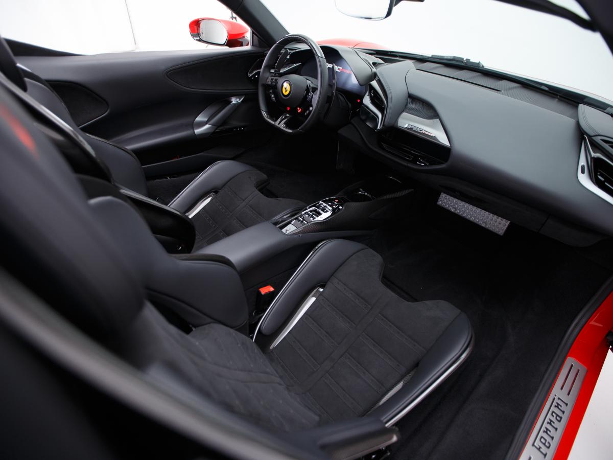ferrari-sf90-2025-hibrido-a-gasolina-3990cc