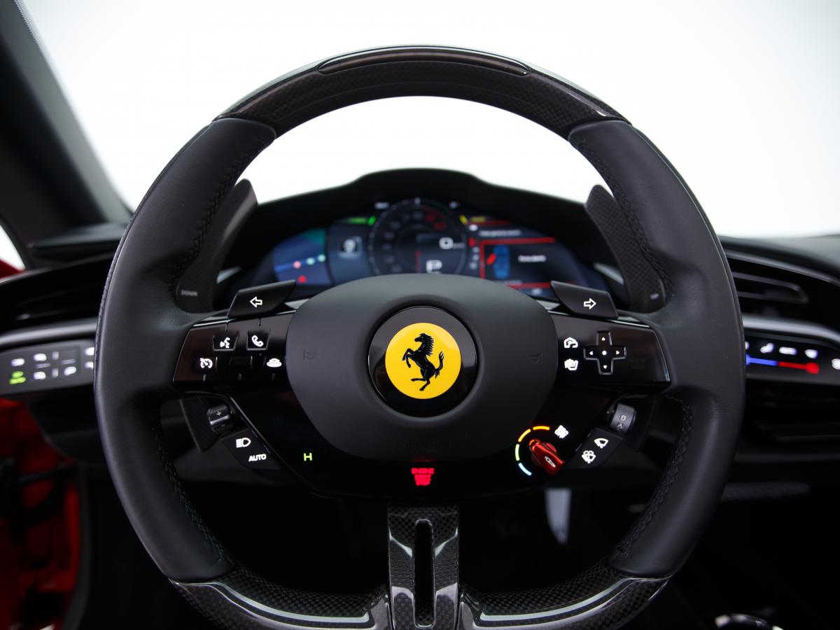 ferrari-sf90-2025-hibrido-a-gasolina-3990cc