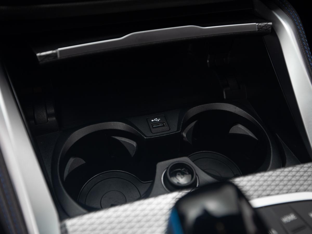 bmw-i4-2022-eletrico-0cc