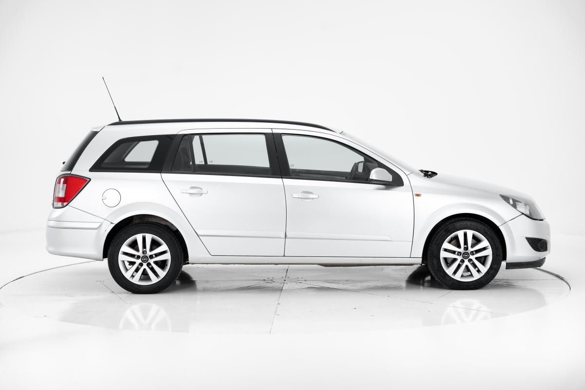 opel-astra-sport-tourer-2007-diesel-1686cc
