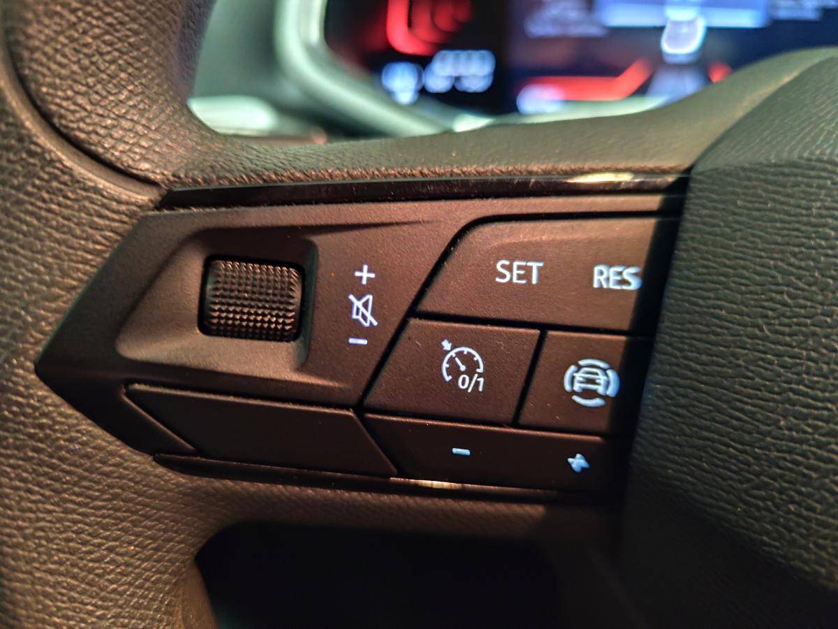 seat-ibiza-2023-gasolina-999cc