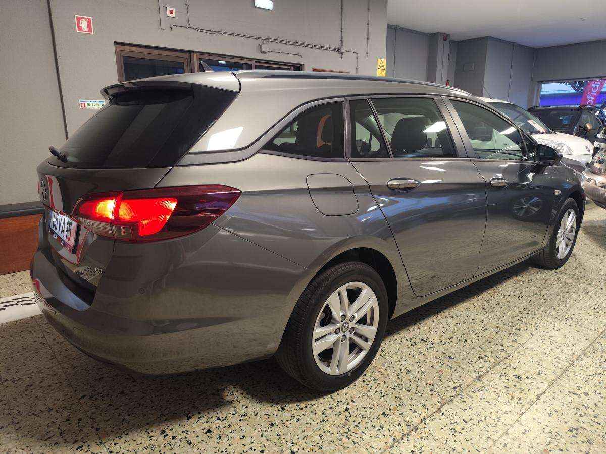 opel-astra-sport-tourer-2018-diesel-1598cc