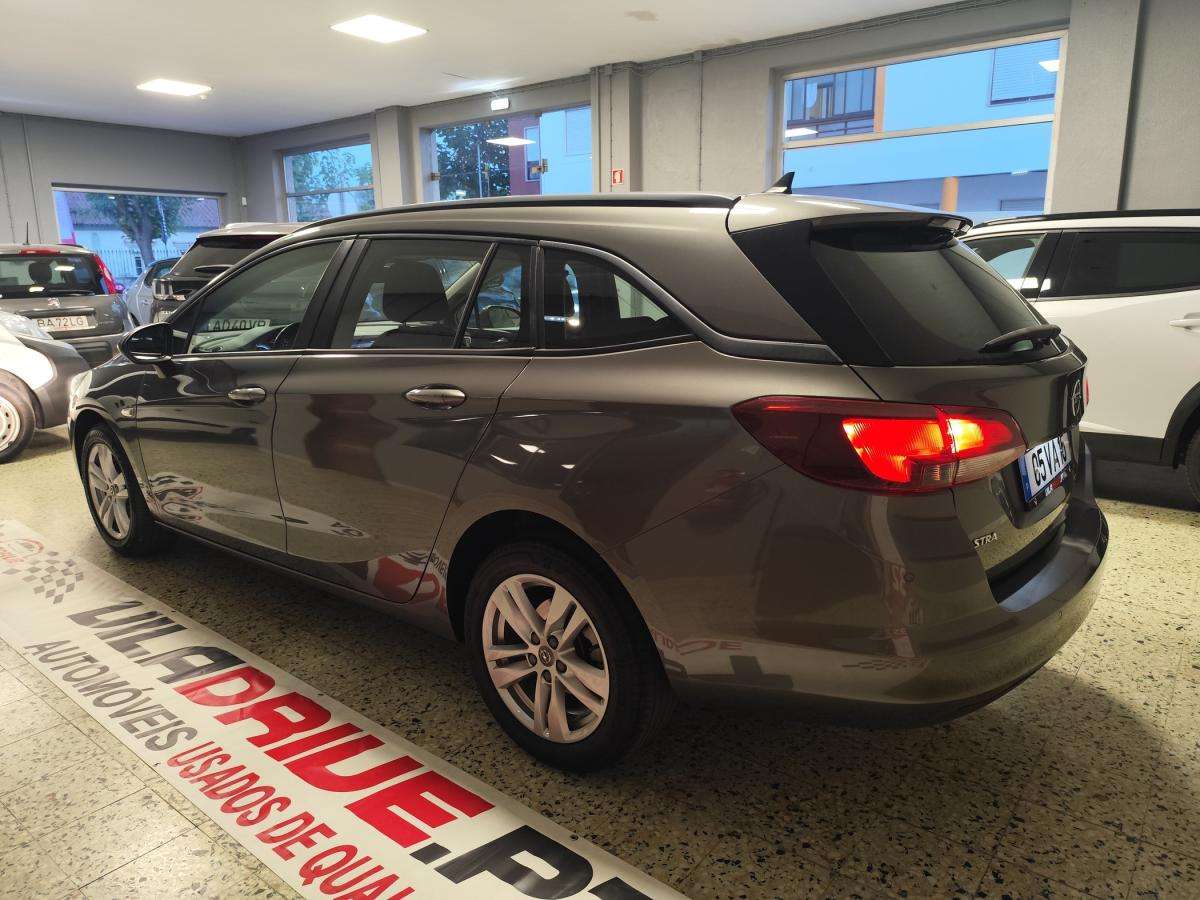 opel-astra-sport-tourer-2018-diesel-1598cc