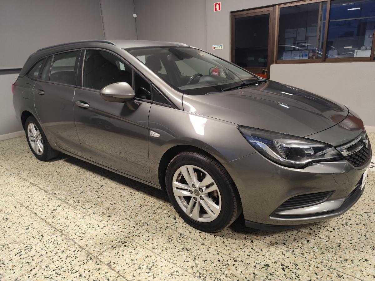 opel-astra-sport-tourer-2018-diesel-1598cc