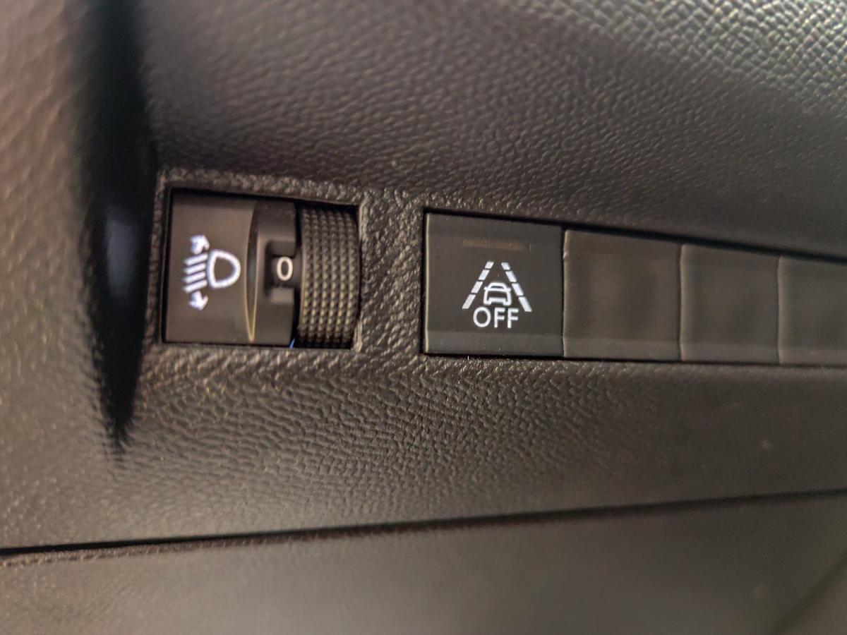 peugeot-2008-2022-diesel-1499cc
