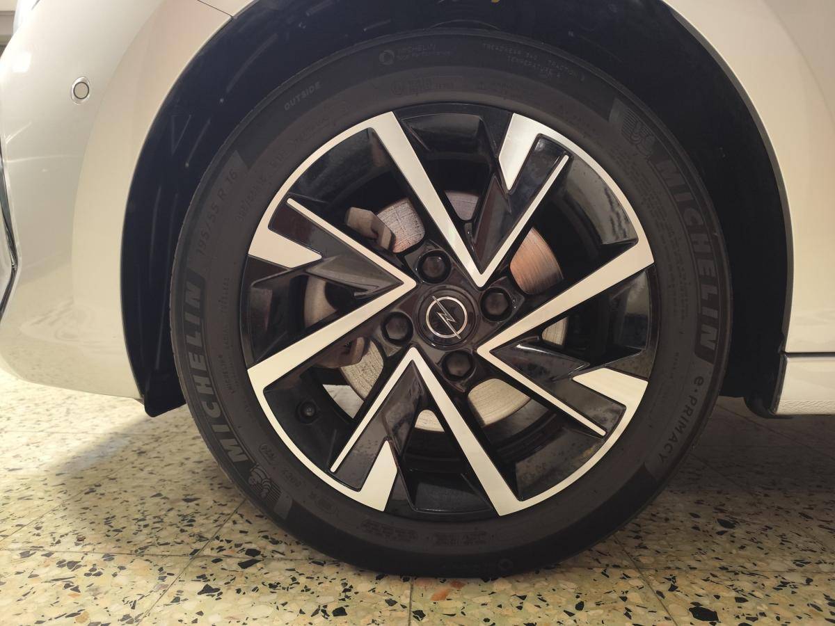 opel-corsa-2024-gasolina-1199cc