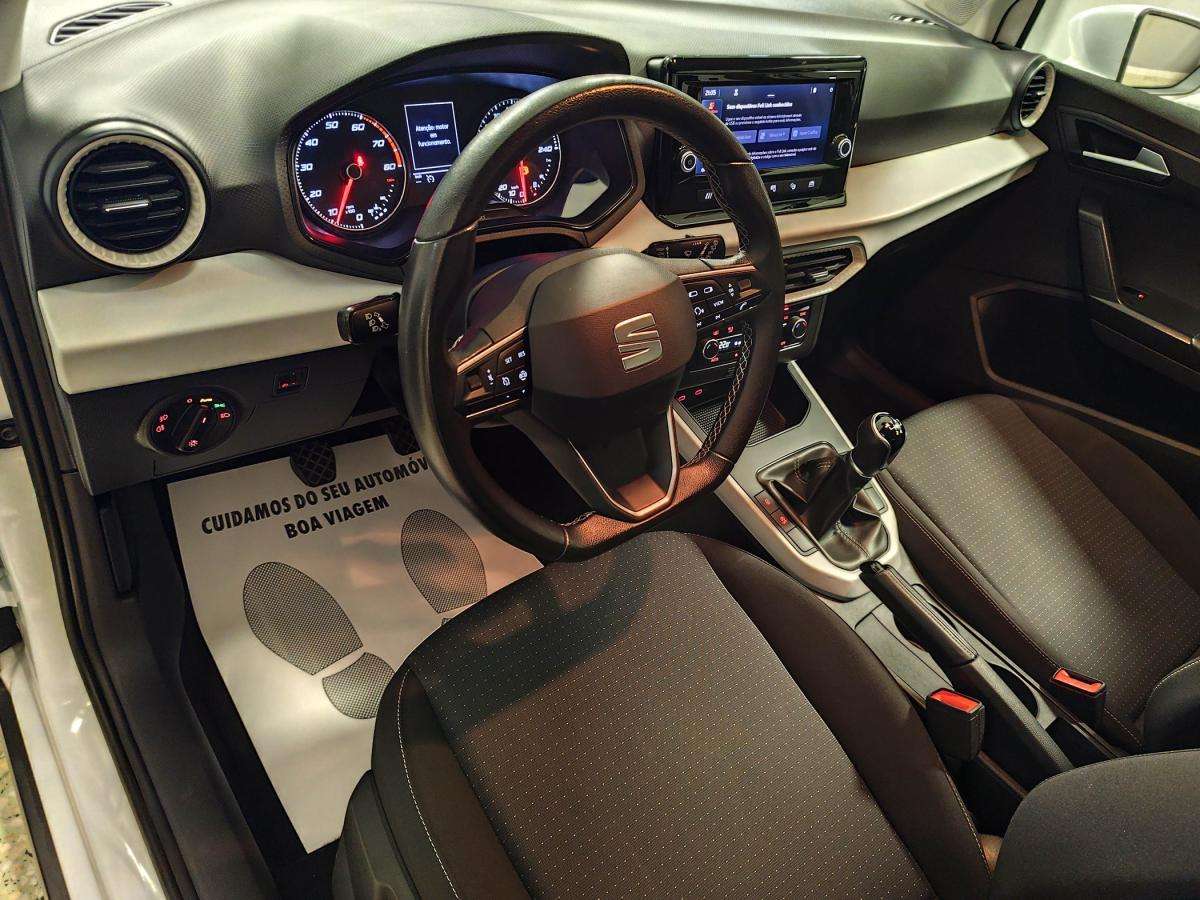 seat-arona-2022-gasolina-999cc