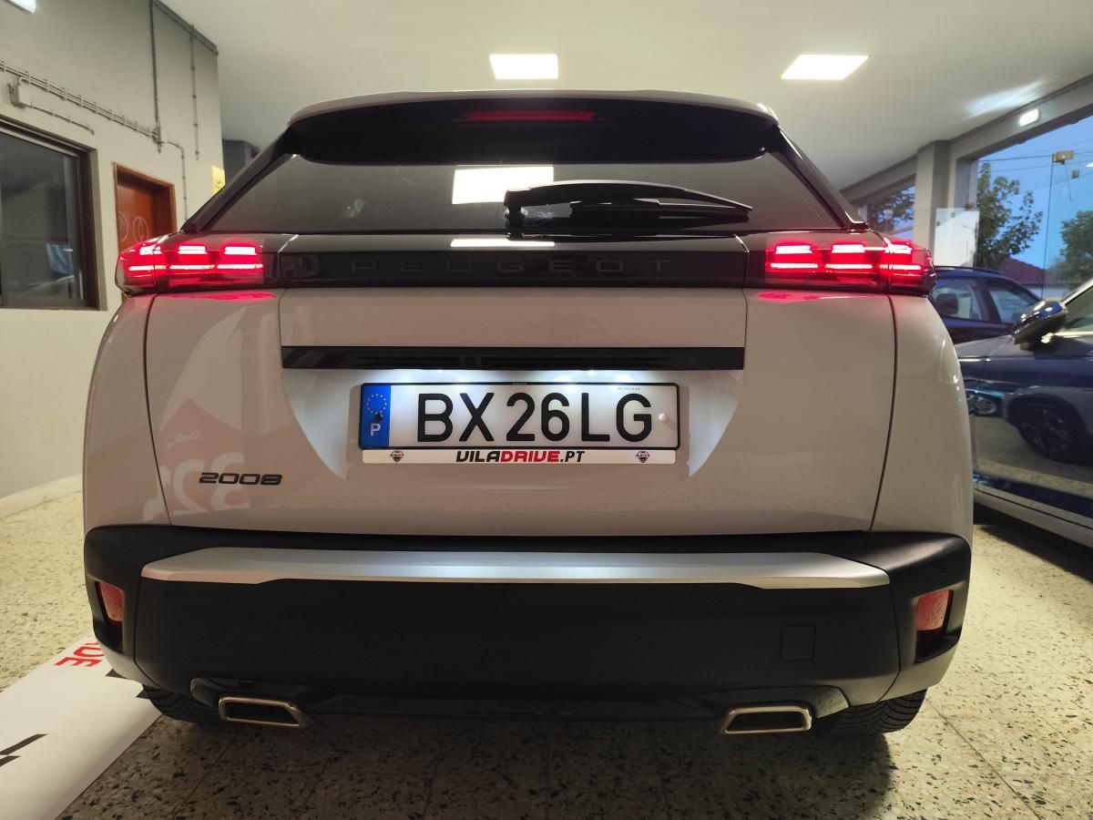 peugeot-2008-2024-gasolina-1199cc