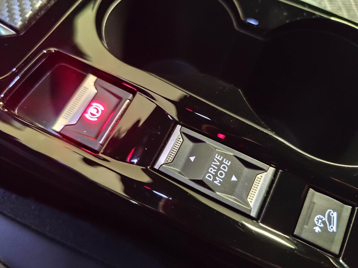 peugeot-2008-2024-gasolina-1199cc