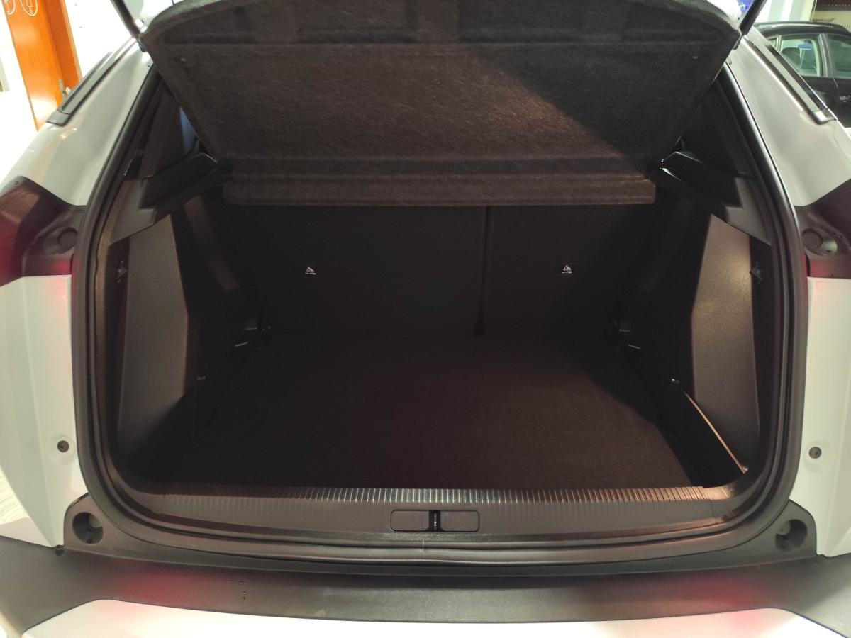 peugeot-2008-2024-gasolina-1199cc