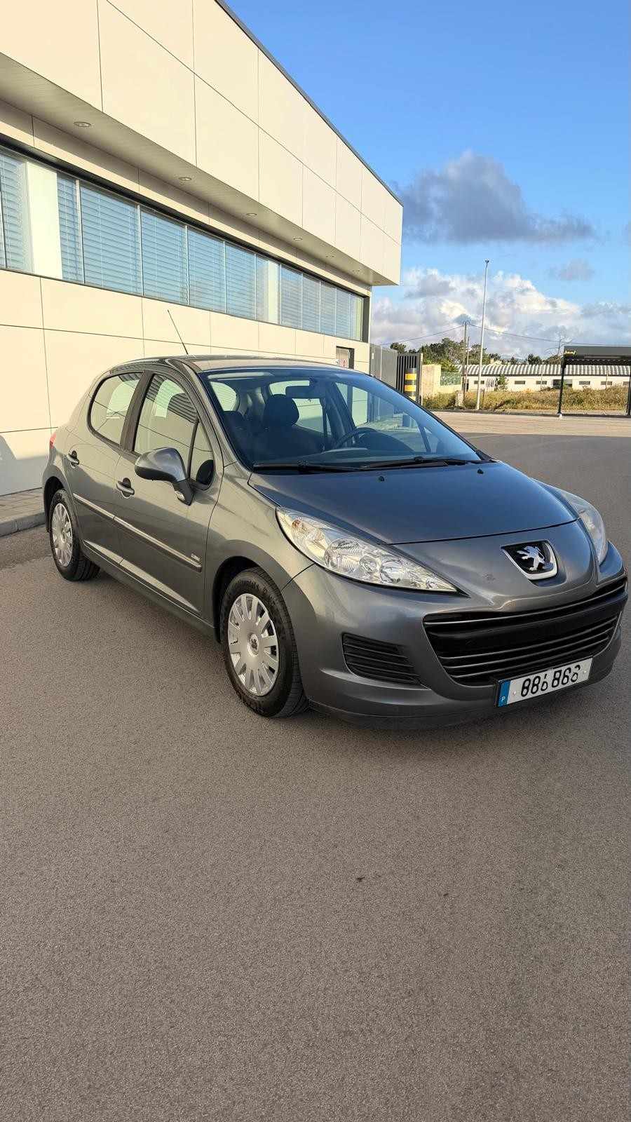 peugeot-207-2011-diesel-1560cc