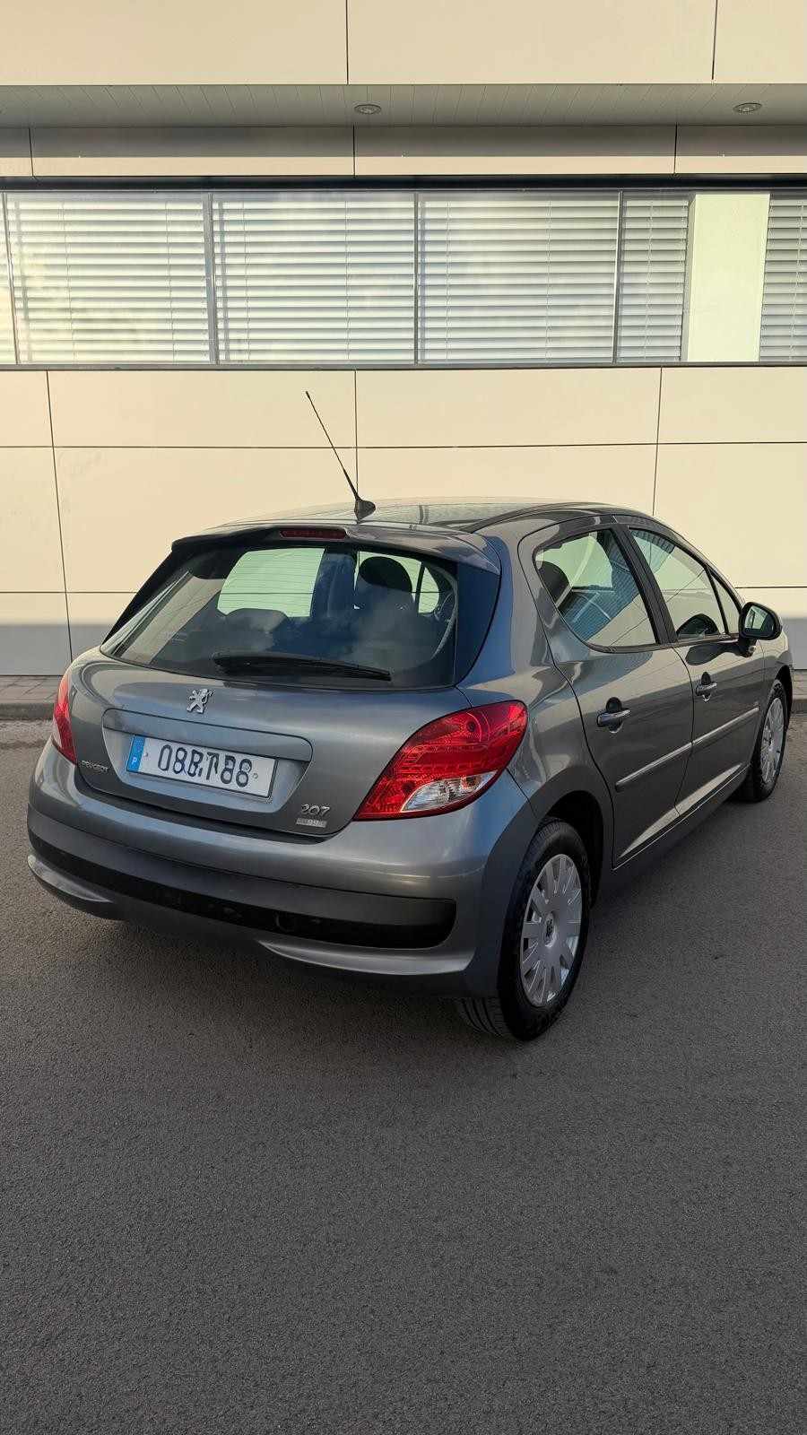 peugeot-207-2011-diesel-1560cc