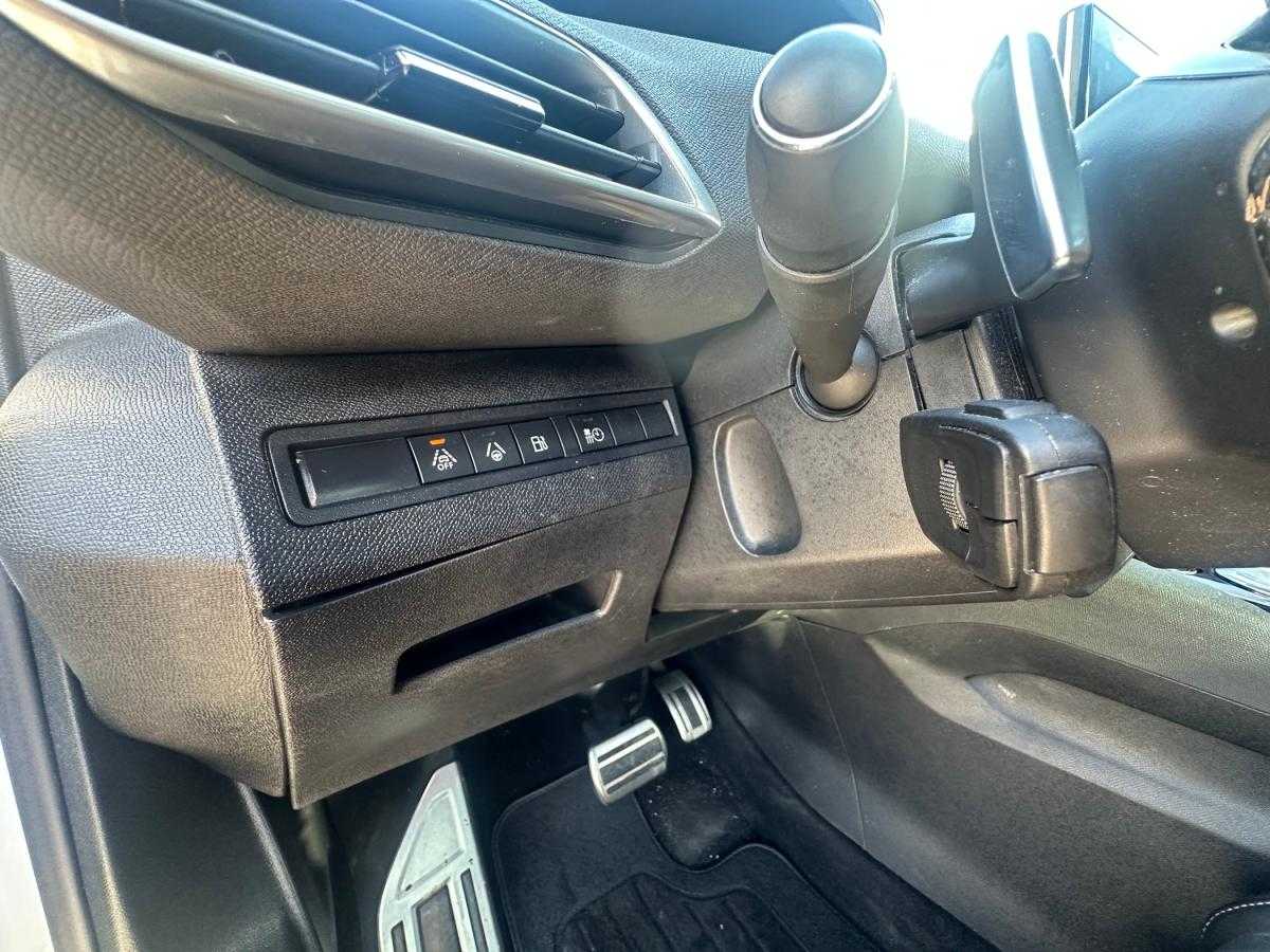 peugeot-3008-2023-hibrido-a-gasolina-1598cc