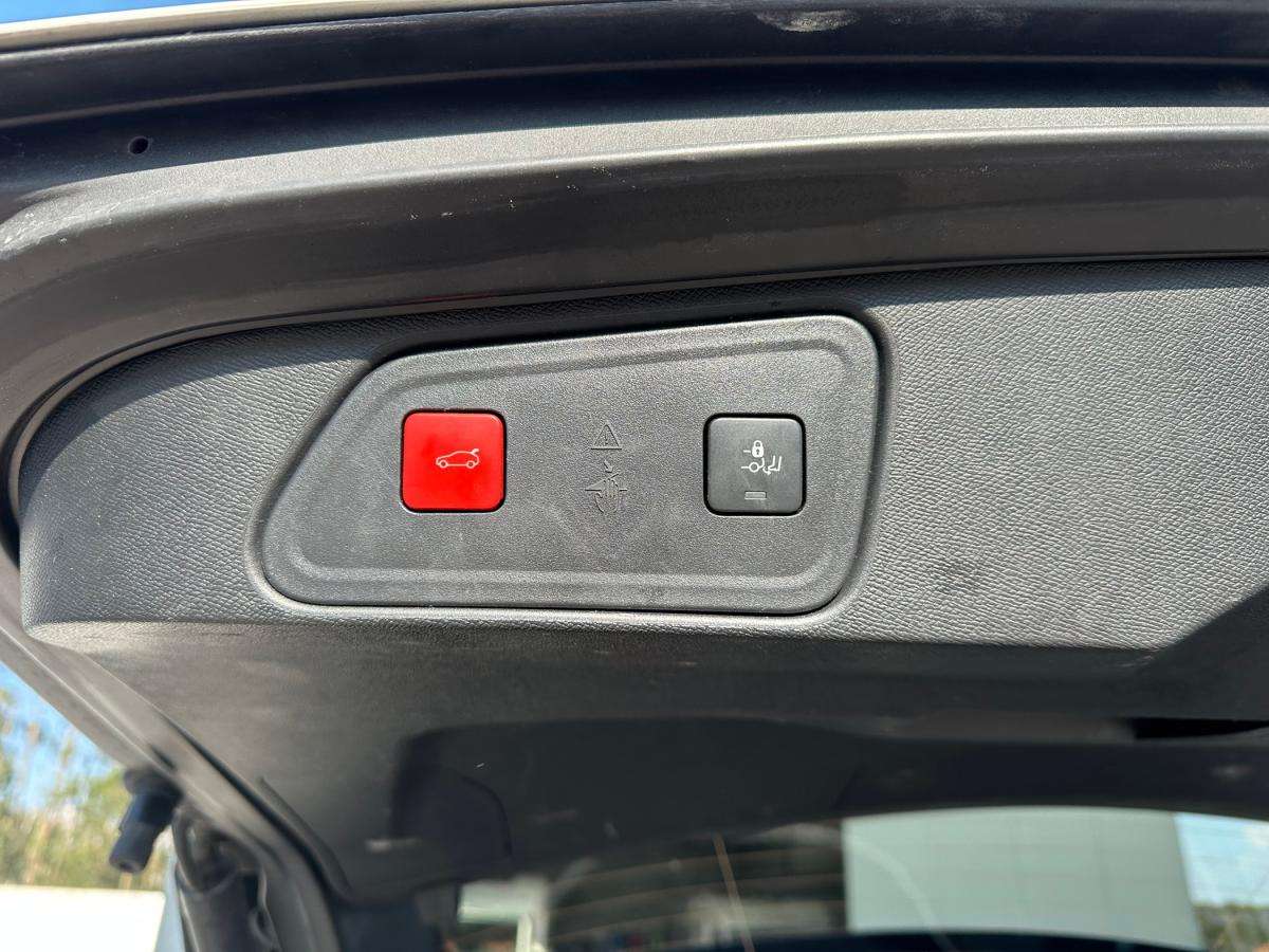 peugeot-3008-2023-hibrido-a-gasolina-1598cc