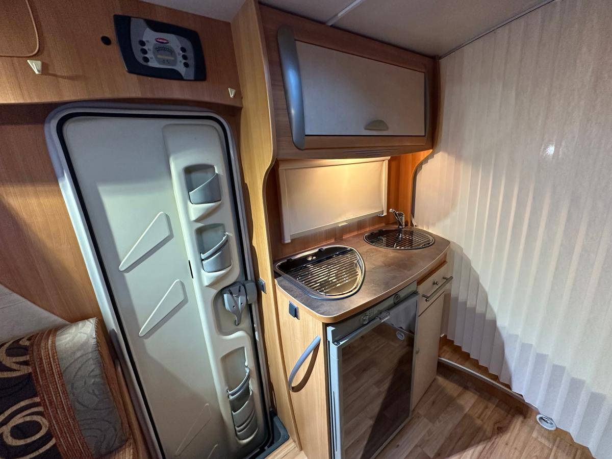 ford-transit-2009-diesel-2200cc
