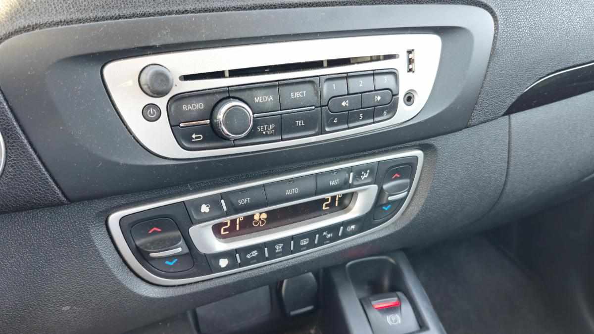 renault-scenic-1-6-dci-2014-diesel-1598cc