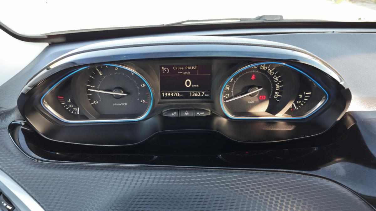 peugeot-2008-1-6-e-hdi-2015-diesel-1560cc